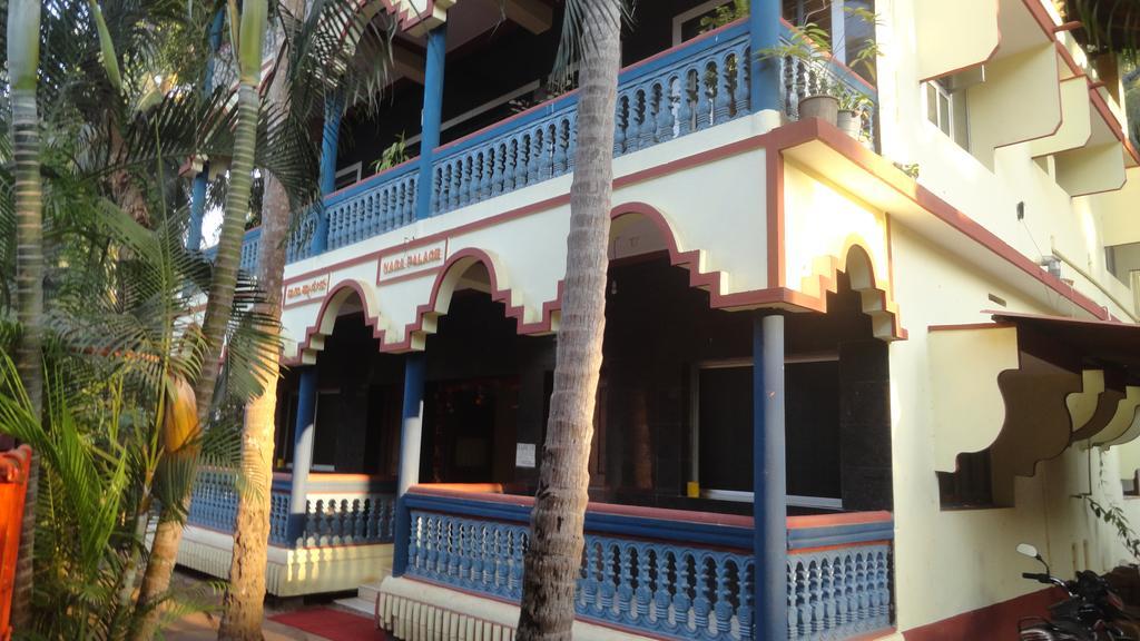 Hotel Naga Palace à Gokarna  Extérieur photo