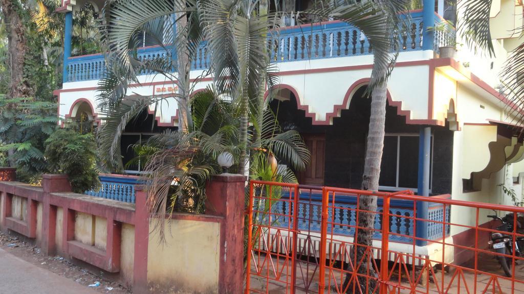 Hotel Naga Palace à Gokarna  Extérieur photo
