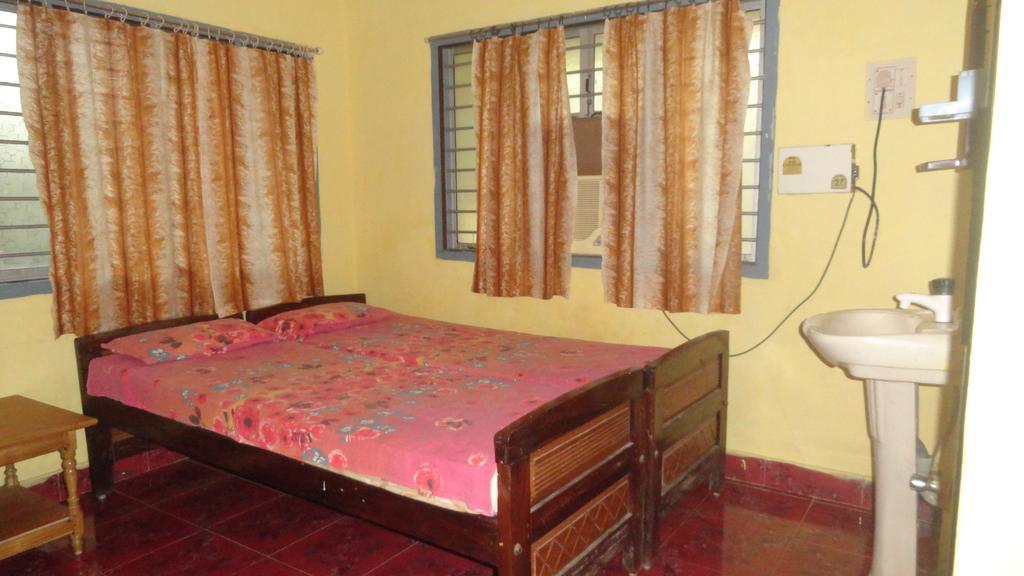 Hotel Naga Palace à Gokarna  Extérieur photo